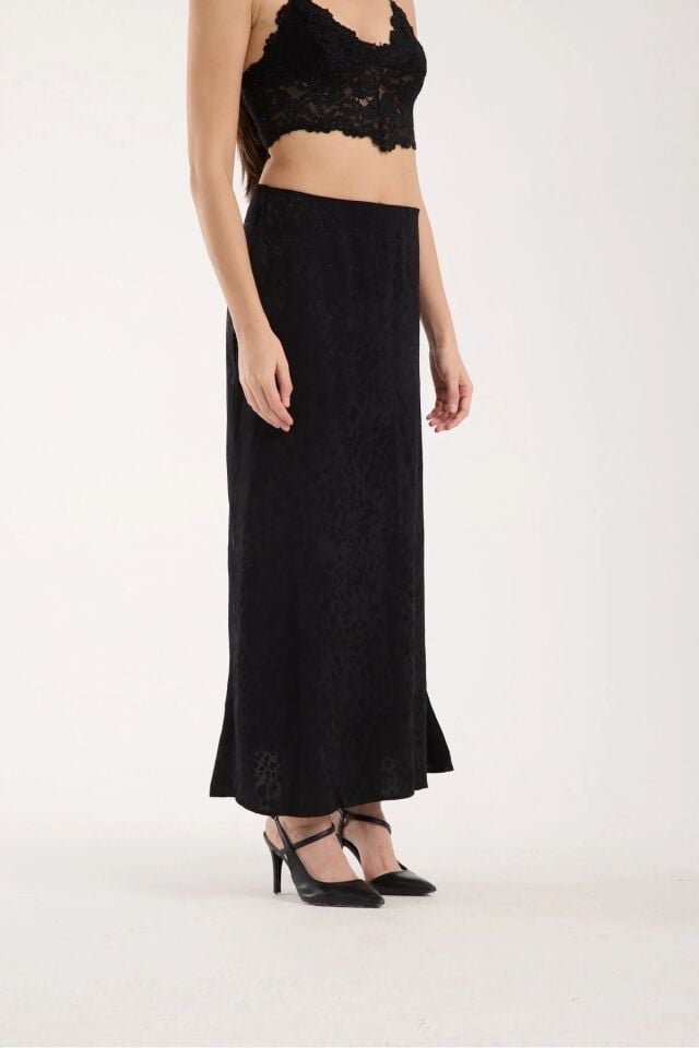 Kadın Dokulu 93cm  Desenli Kloş Model  Uzun Etek L - SİYAH