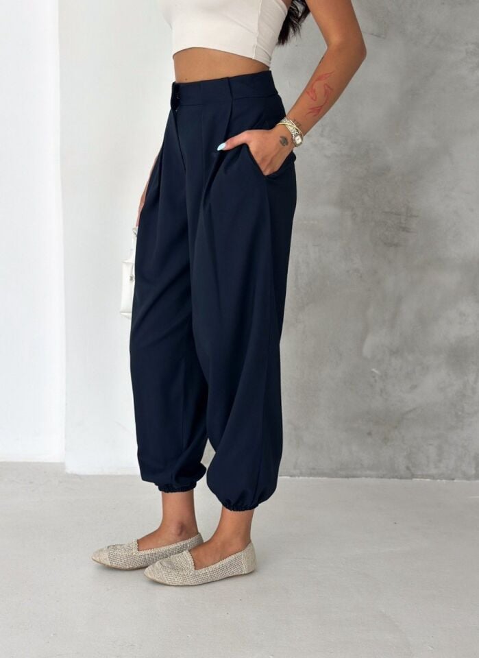 Kadın Yüksek Bel Pile Detaylı Paçası Büzgülü Salaş Dokuma Kumaş Pantolon - 2677 LACİVERT - XL