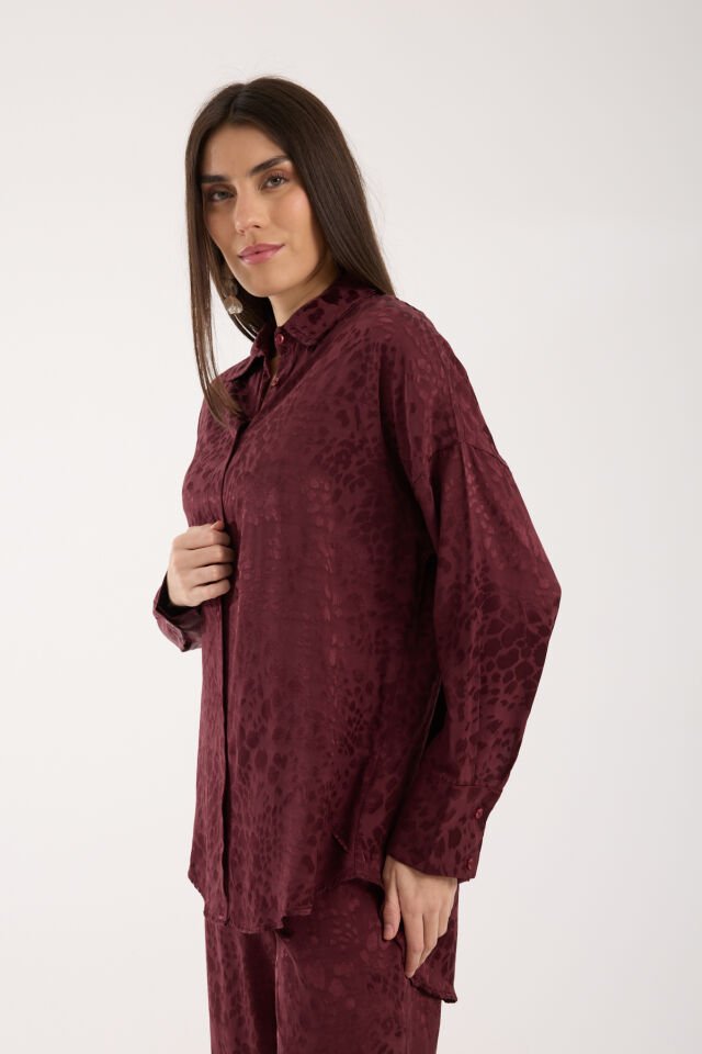 Kadın Desenli ve Dokulu Salaş Gömlek L - BORDO