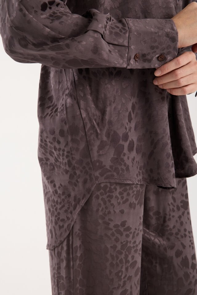 KADIN GÜNLÜK TAKIM - BAGGY PANTOLON VE SALAŞ GÖMLEK - DOKULU TAKIM L - FÜME ANRESİT