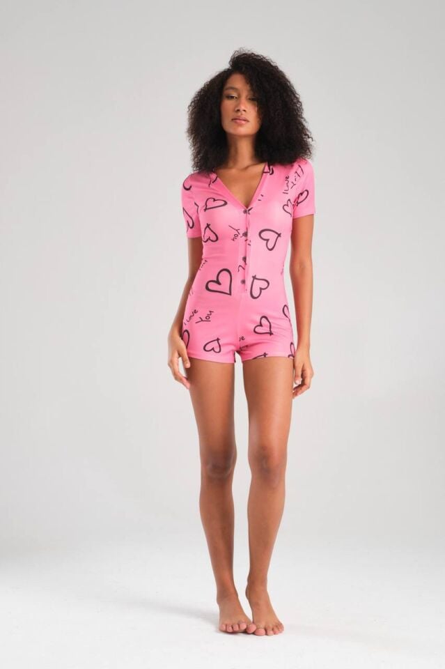 Kadın Desenli ve Düğmeli Kısa Kol Tulum Gecelik T4 XS - PEMBE SİYAH KALP DESENLİ