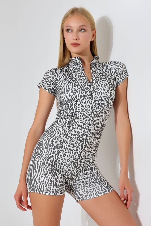 Kadın  Havuz ve Deniz  Sıfır Kol Yüzücü Şortlu Tulum 2XL - AÇIK LEOPAR METALİK