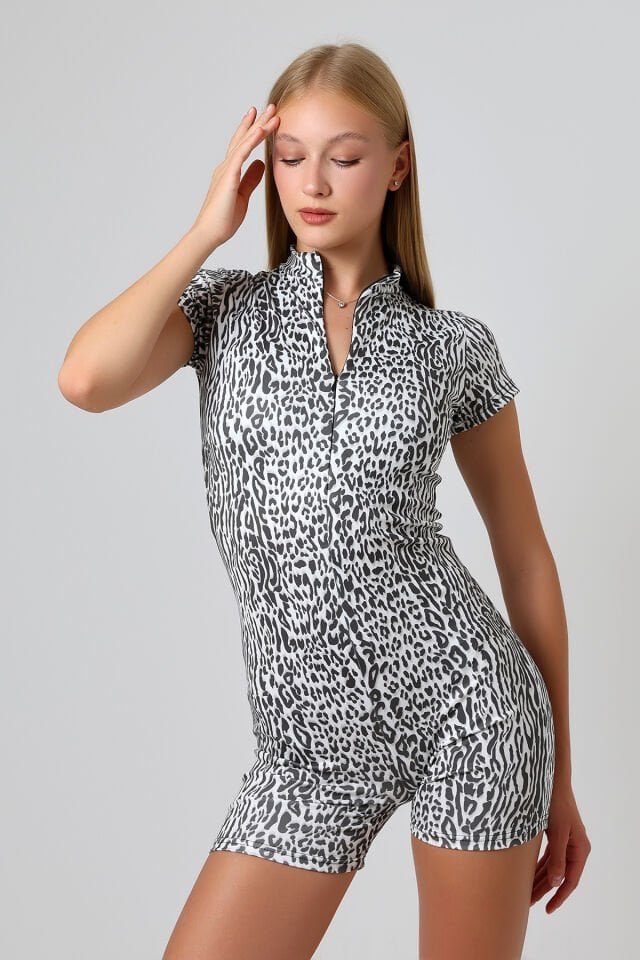 Kadın  Havuz ve Deniz  Sıfır Kol Yüzücü Şortlu Tulum 2XL - AÇIK LEOPAR METALİK