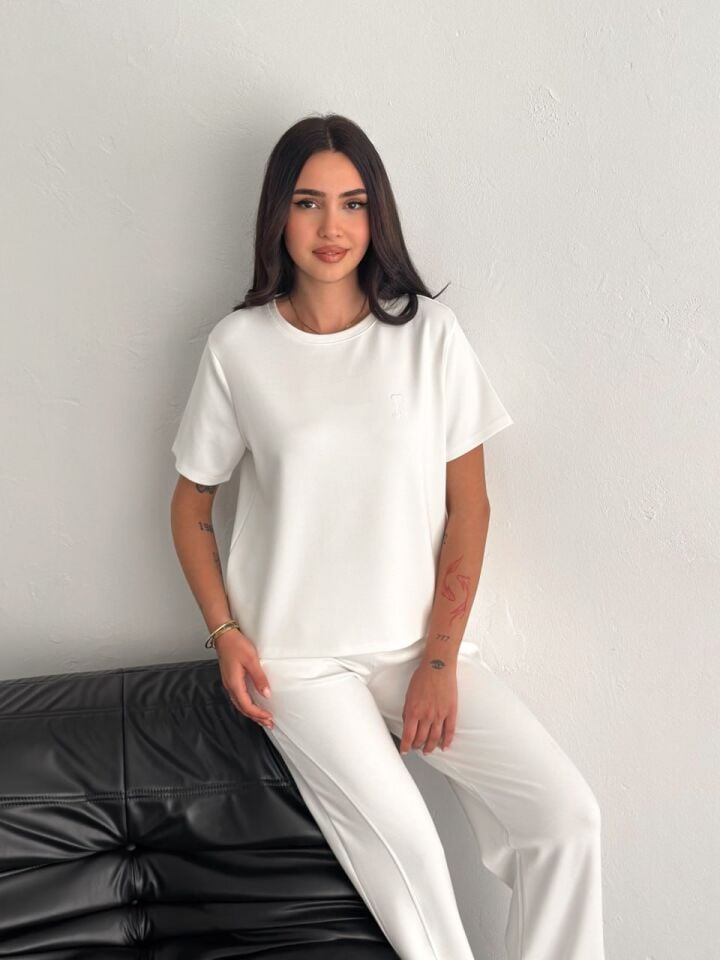 Kadın Tavşan Nakışlı Hafif Baggy  Kısa Kollu  Günlük Takım 2464 S - BEYAZ