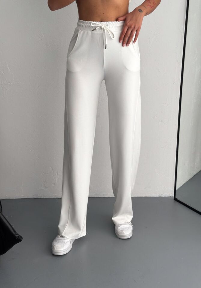 Kadın Tavşan Nakışlı Hafif Baggy  Kısa Kollu  Günlük Takım 2464 XL - BEYAZ