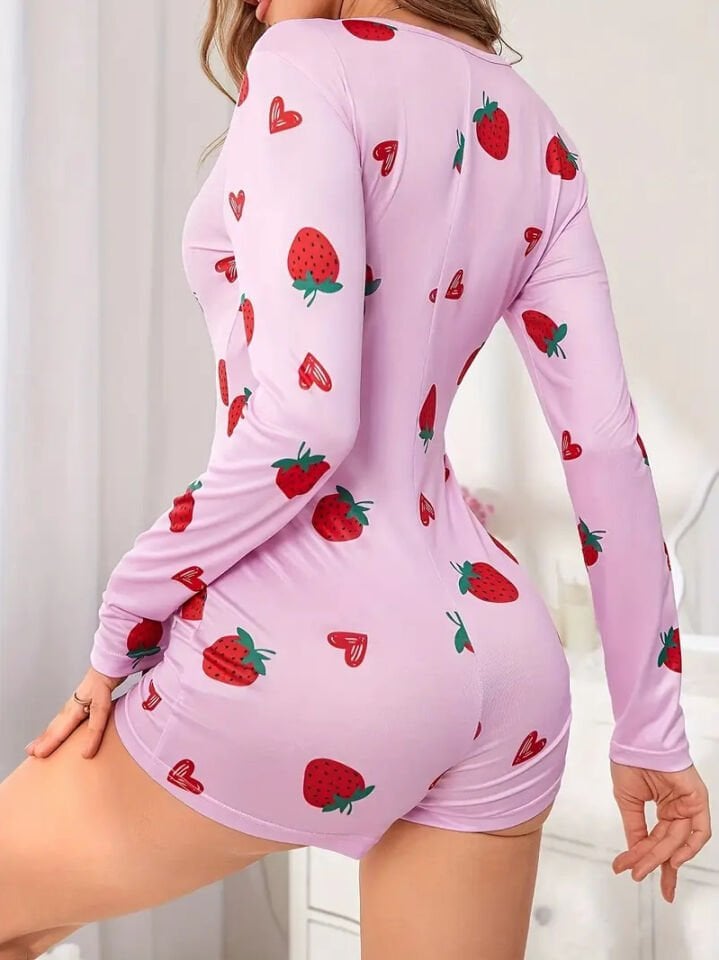 Kadın Uzun Kol Desenli Ve Düğmeli Rahat Kullanım Gecelik Tulum T5 XS - PEMBE ÇİLEKLİ DESEN