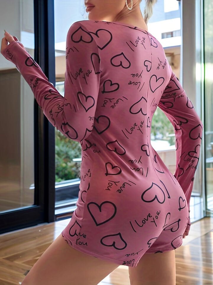 Kadın Uzun Kol Desenli Ve Düğmeli Rahat Kullanım Gecelik Tulum 2XL - KOYU PEMBE KALP DESENLİ