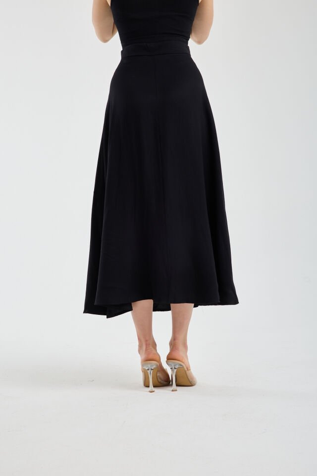 Kadın Dökümlü Yandan Fermuarlı Tesettür Uyumlu Uzun Kloş Etek 2512 S - SİYAH