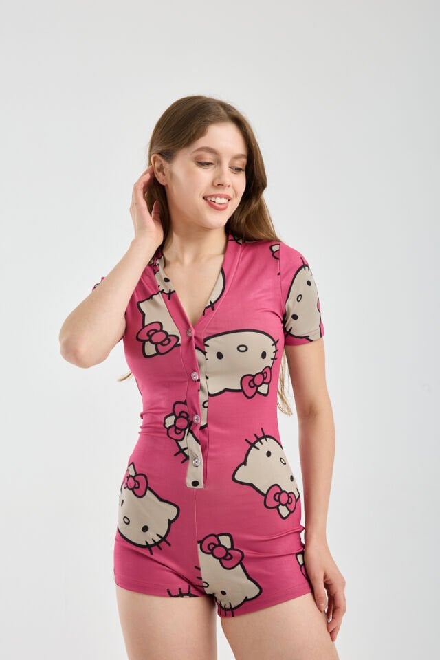 Kadın Düğmeli Esnek Kısa Kol Dalgıç Kumaş Pijama Tulum T4 2XL - KİTY DESENLİ