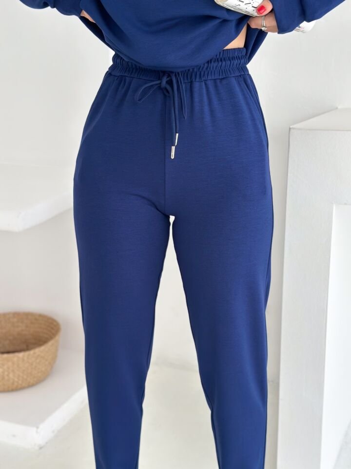 Kadın Dik Yaka ve Paçalı Modal Kumaş Cepli Eşofman Takımı 2561 LACİVERT - S