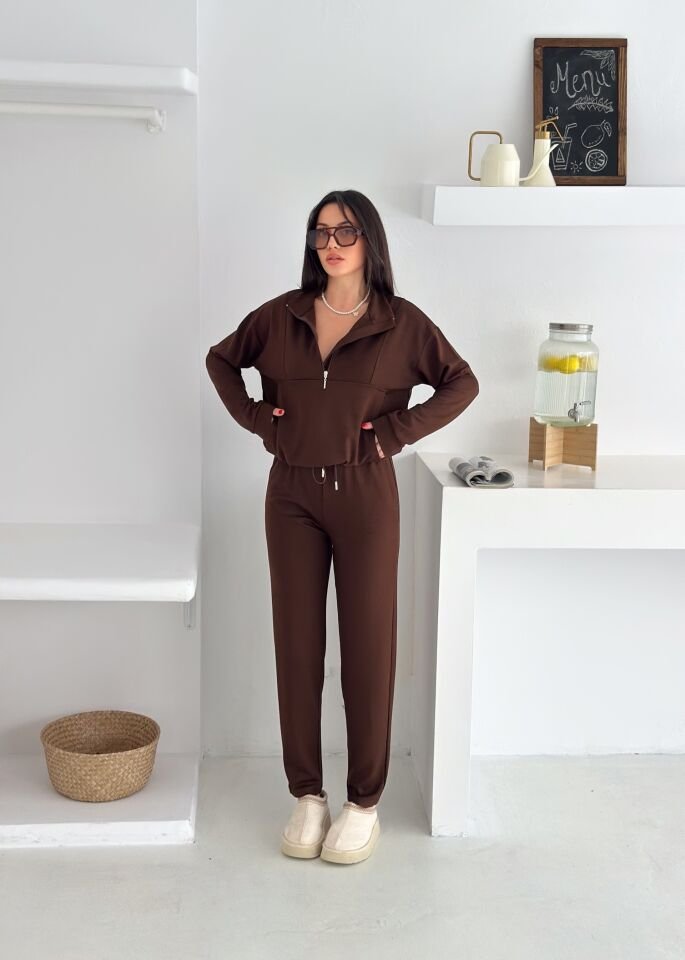 DİK YAKA PARÇALI EŞOFMAN TAKIMI MODAL KUMAŞ CEPLİ - WM2561 - KAHVERENGİ - XL