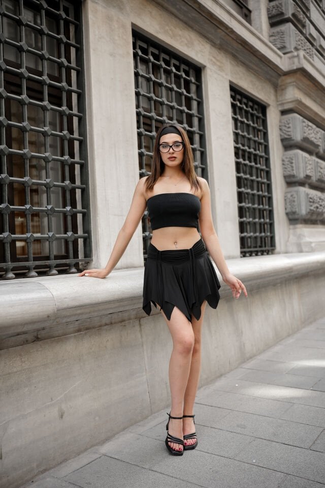 Kadın Asimetrik Lazer Kesim  İçten Taytlı Yazlık Plaj Etek M - SİYAH