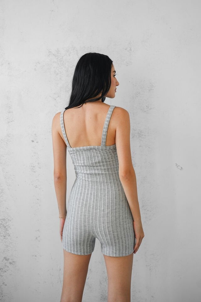 Kadın Yumaşıcık Dokulu Kumaş Askılı Ve Düğmeli Model WM 2XL - AÇIK GRİ