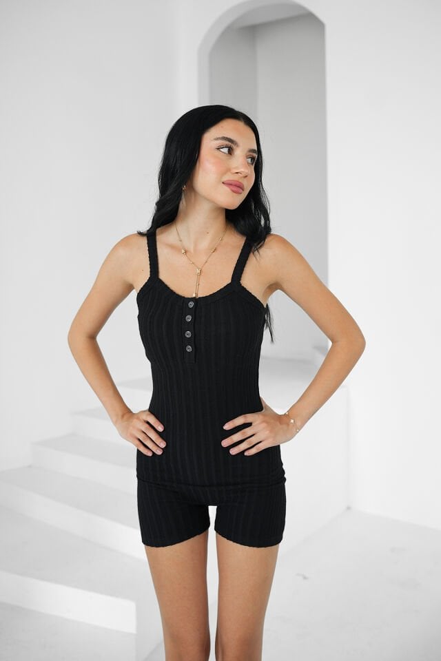 Kadın Yumaşıcık Dokulu Kumaş Askılı Ve Düğmeli Model WM 2XL - SİYAH