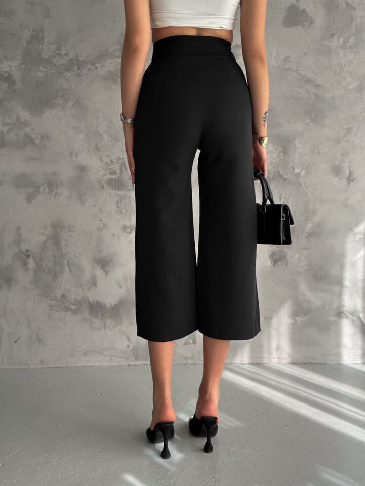 Kadın Siyah Renk Bermuda Midi Kapri Pantolon XL