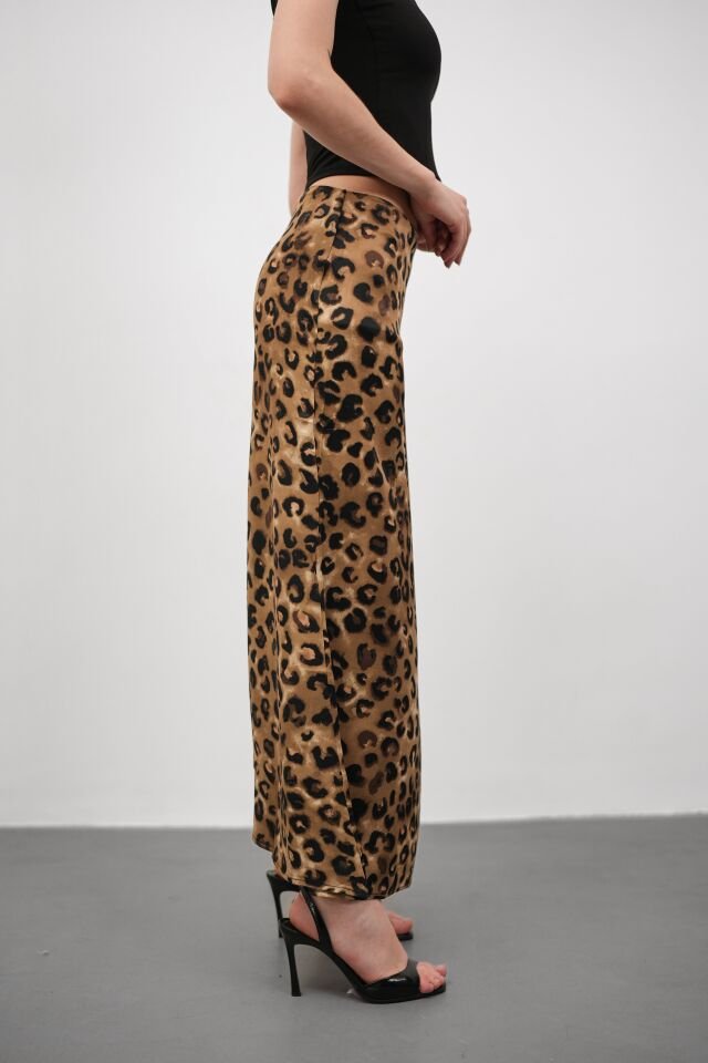 Kadın Uzun Desenli Saten Etek L - KOD-8 LEOPAR