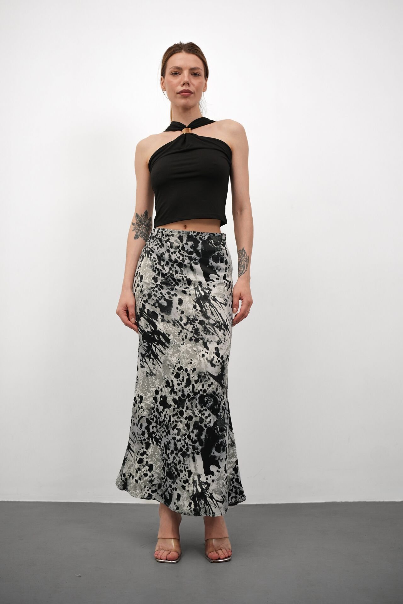 Kadın Uzun Desenli Saten Etek L - KOD-9 SOFT