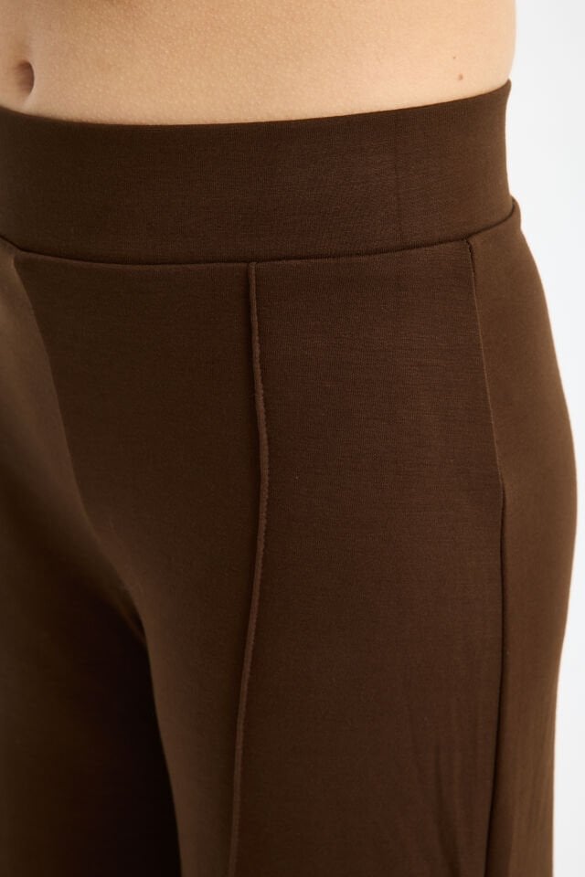 Kadın Dökümlü ve Dokulu  Alt Ön Dikişli Esnek Eşofman Altı 2298 M - KAHVERENGİ