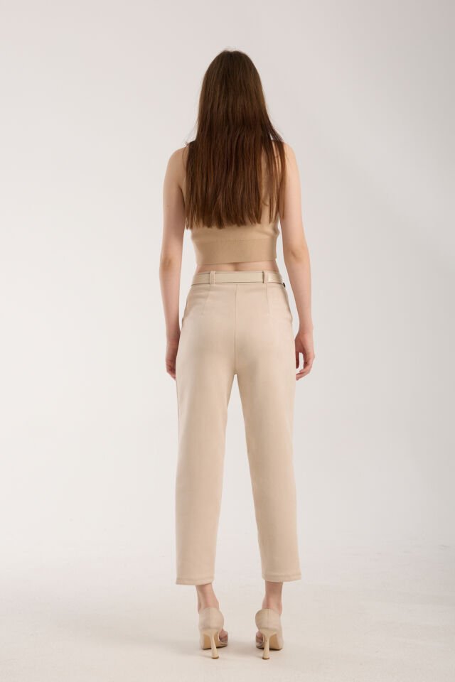 Kadın Kemerli Ön Pile Detaylı Kemerli Süet Cepli Pantolon D2-S1 M - EKRU