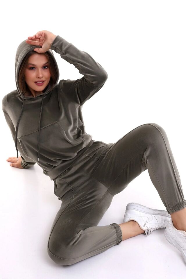 Kadın Yumoş Kadife Eşofman Takımı 6091 M - HAKİ