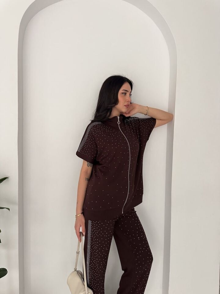 Kadın Komple Taş Detaylı Fermuarlı Yelek & Bol Paça Pantolon İkili Takım S - KAHVE