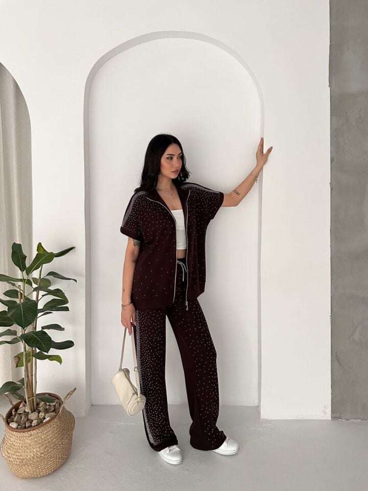 Kadın Komple Taş Detaylı Fermuarlı Yelek & Bol Paça Pantolon İkili Takım XL - KAHVE