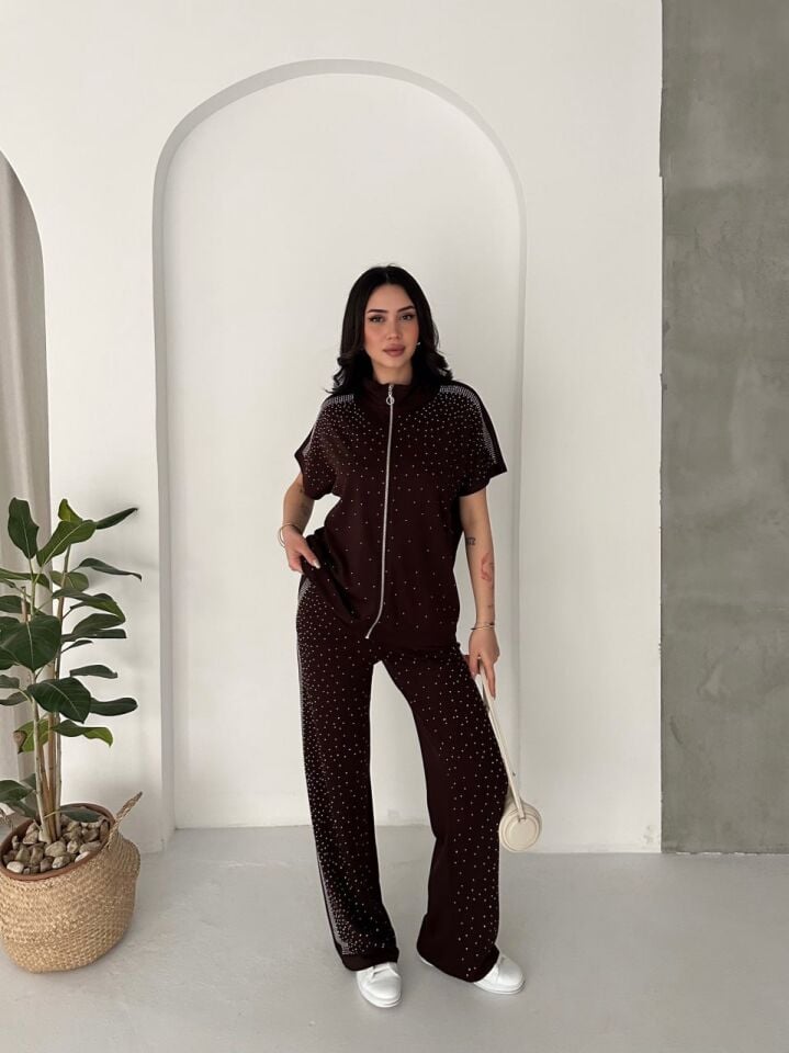 Kadın Komple Taş Detaylı Fermuarlı Yelek & Bol Paça Pantolon İkili Takım XL - KAHVE
