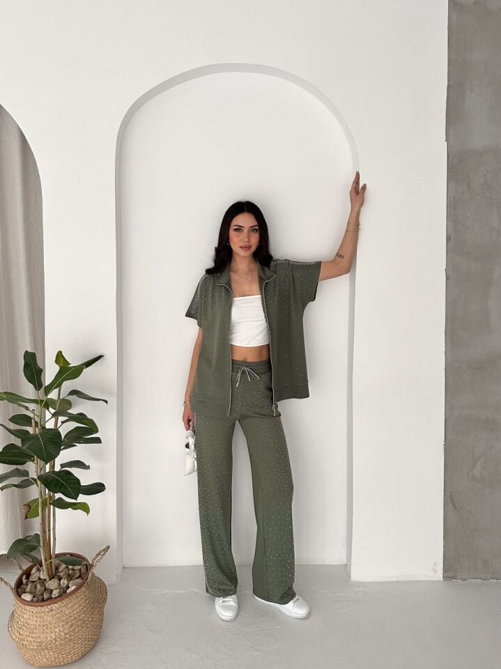 Kadın Komple Taş Detaylı Fermuarlı Yelek & Bol Paça Pantolon İkili Takım 2655 XL - HAKİ